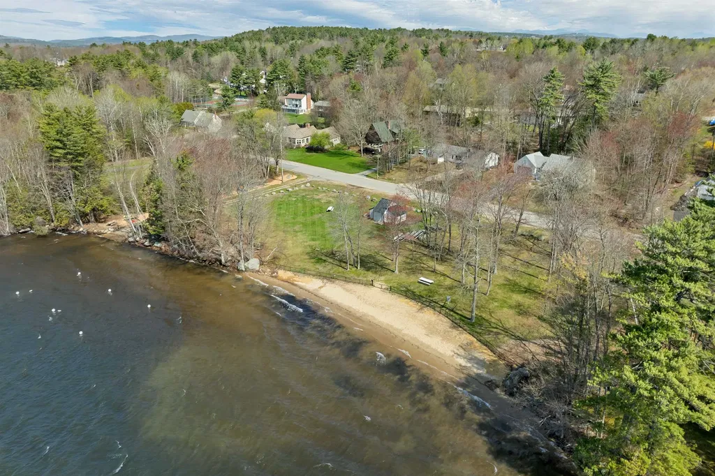 21 Mistwood Lane Laconia NH 03246