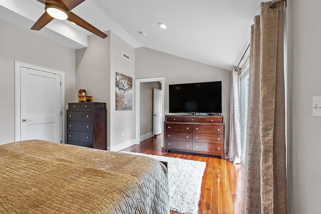 243 Shore Drive Salem NH 03079