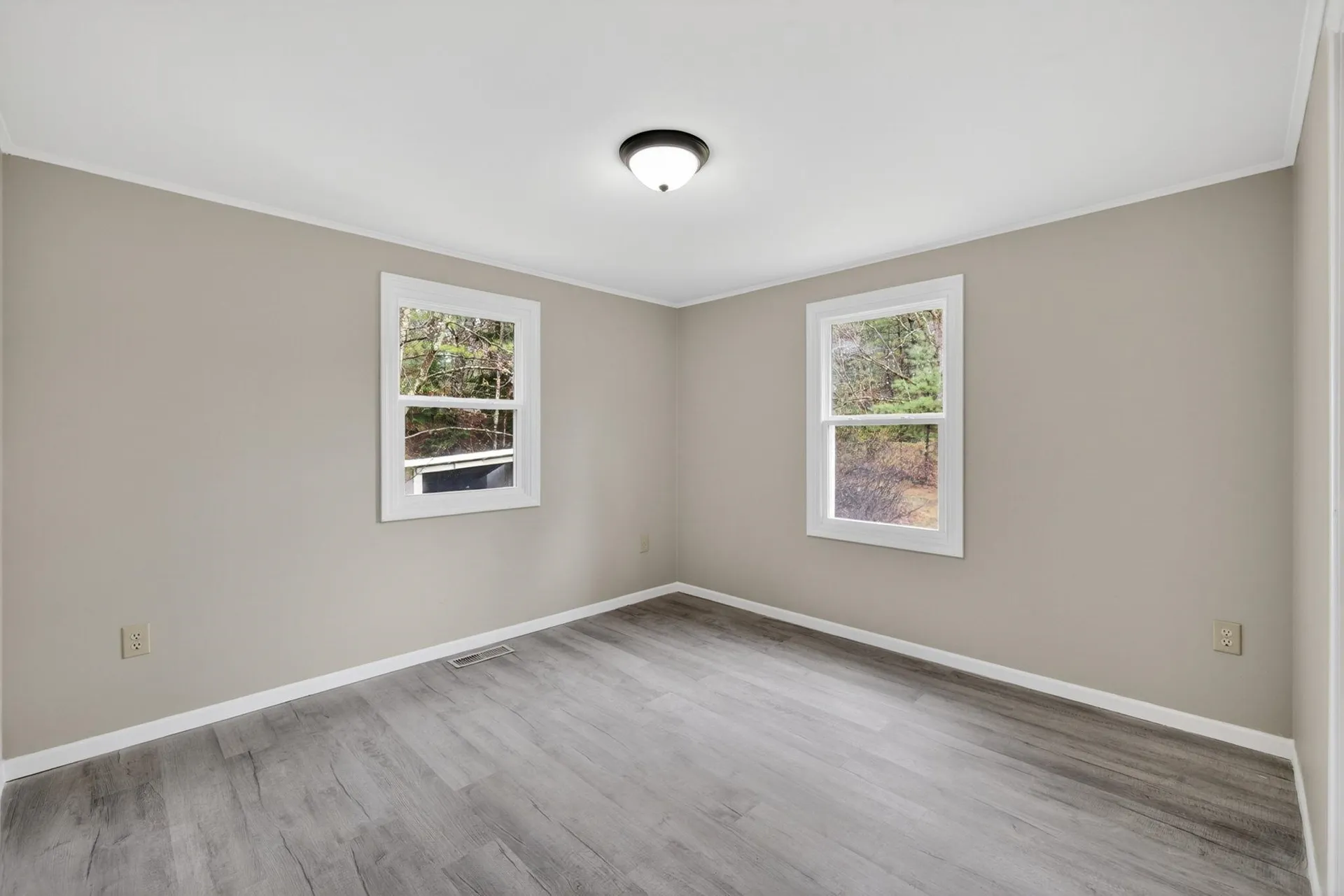 12 N Mason Road Brookline NH 03033
