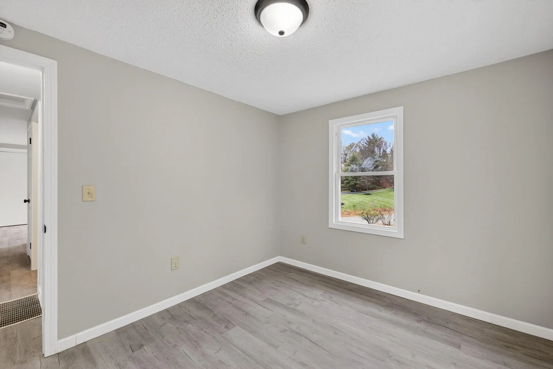 12 N Mason Road Brookline NH 03033