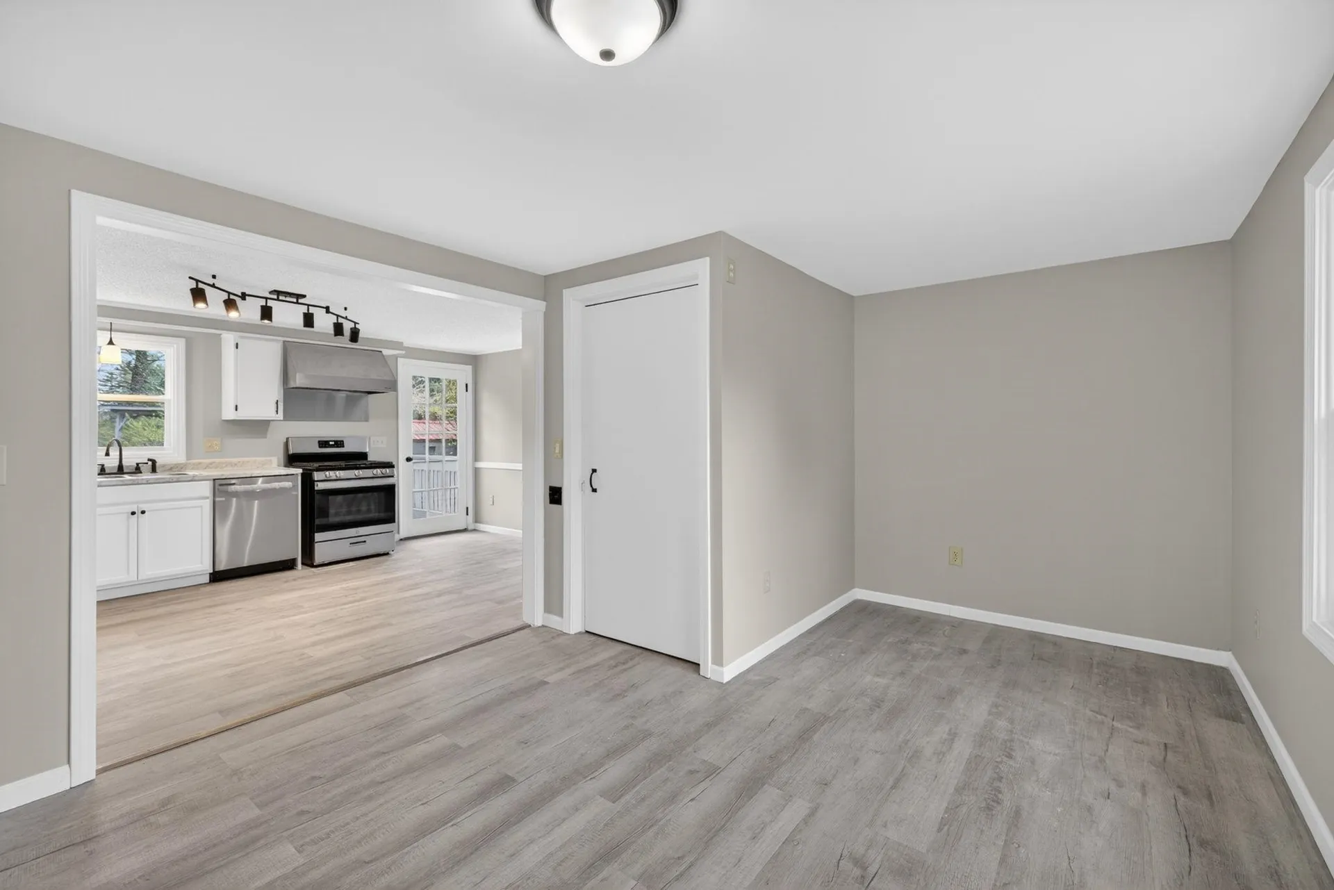 12 N Mason Road Brookline NH 03033