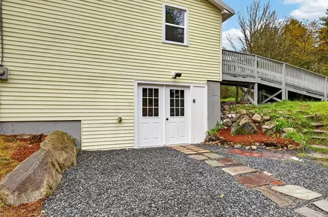 12 N Mason Road Brookline NH 03033