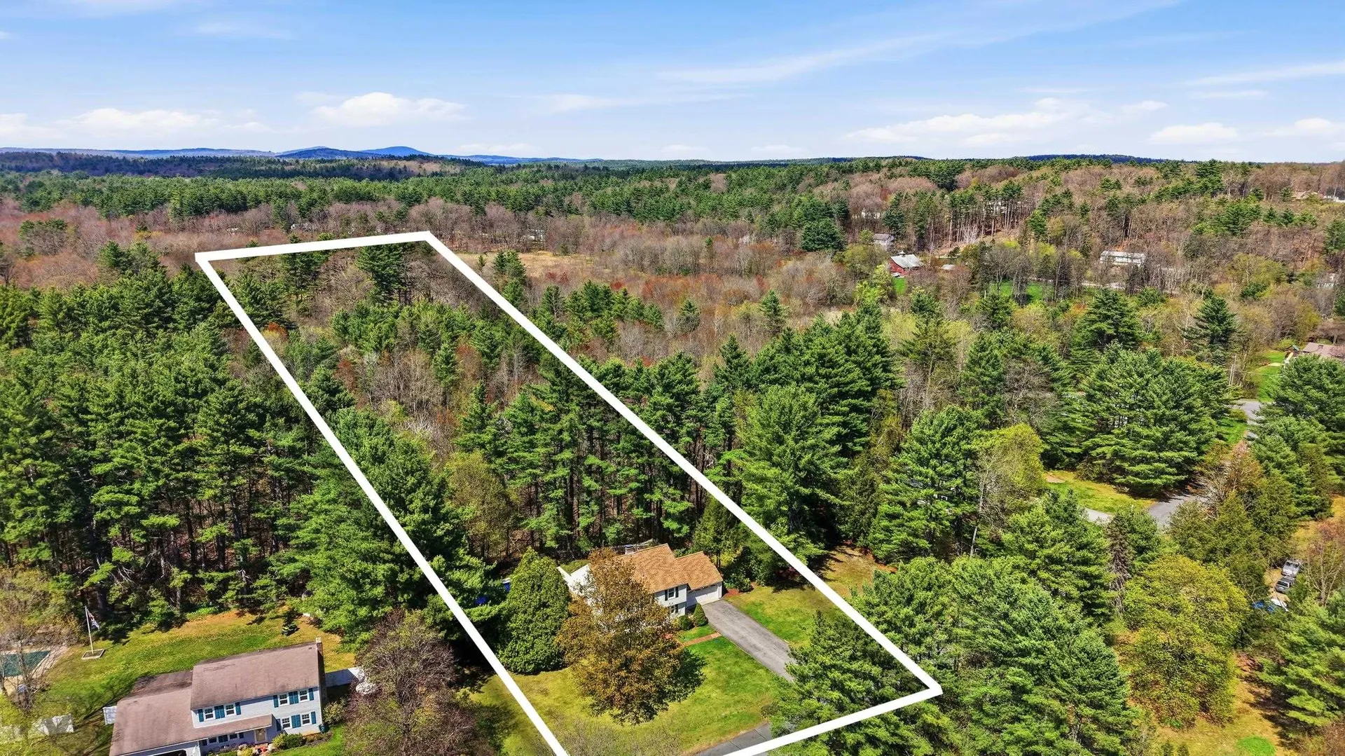 11 River Road Amherst NH 03031