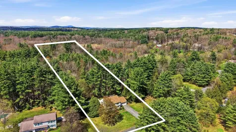11 River Road Amherst NH 03031