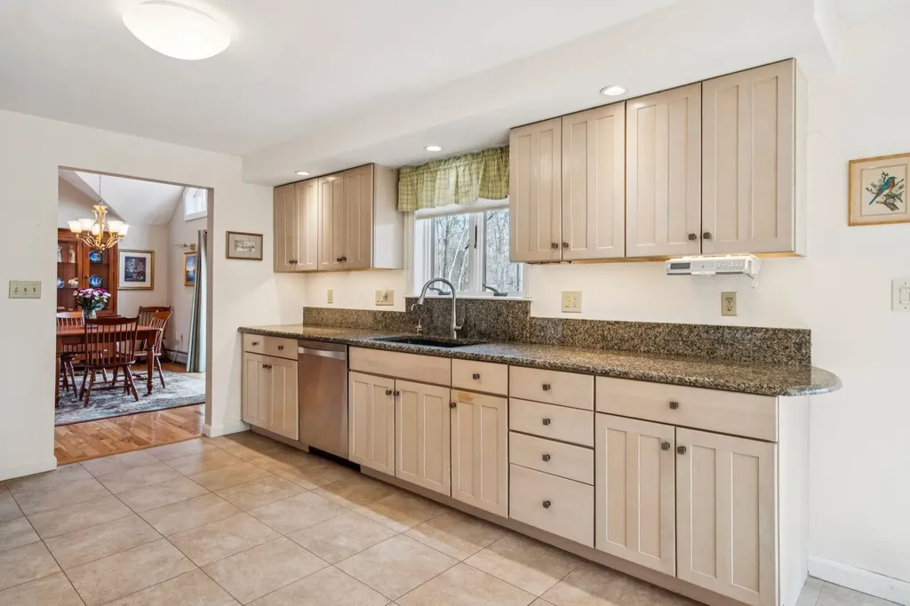 28 Summit Drive Grantham NH 03753