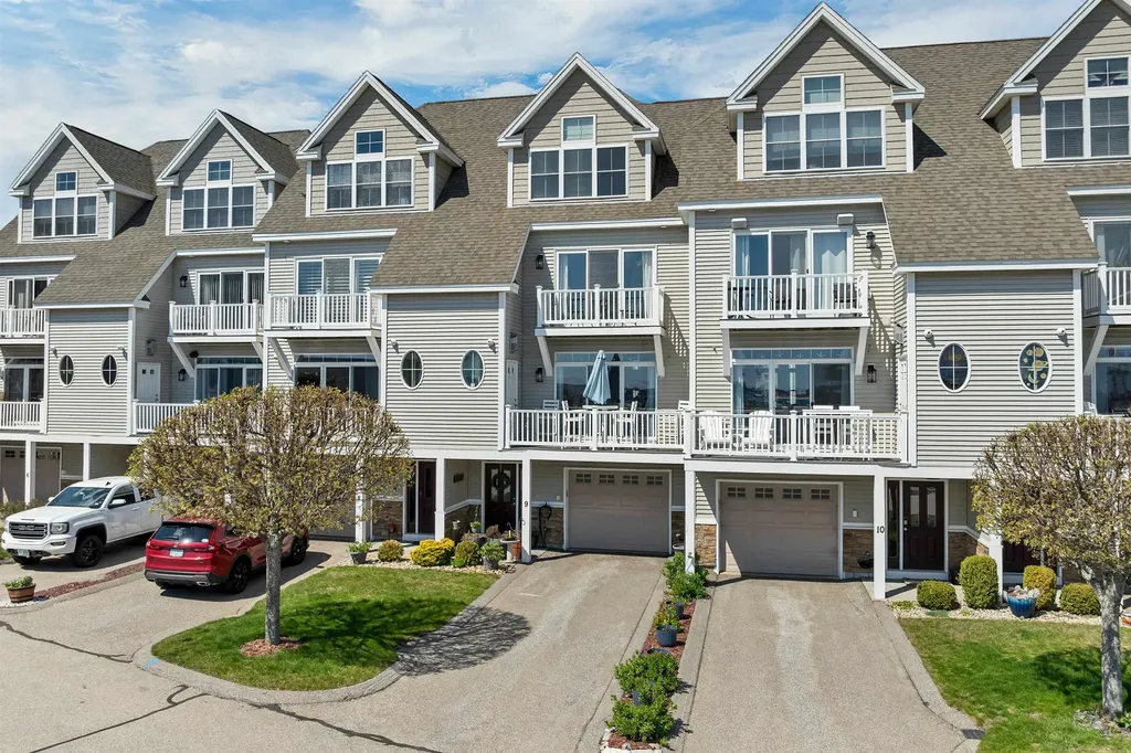 24 Harbor Road Hampton NH 03842