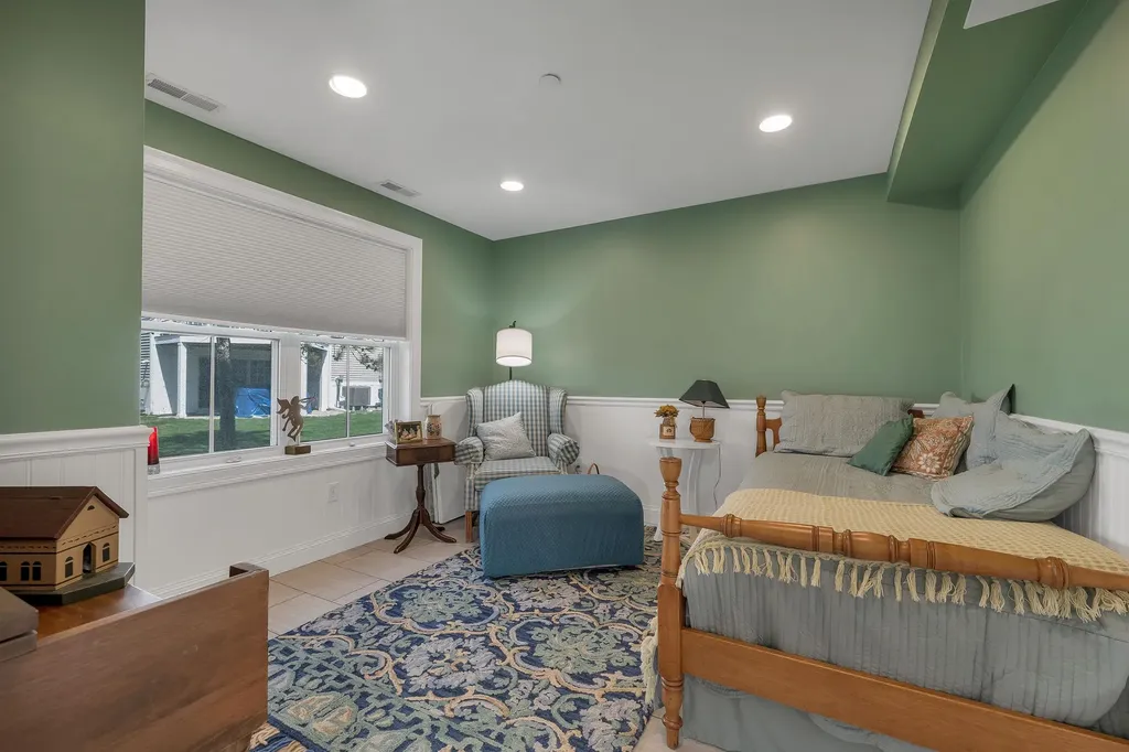 24 Harbor Road Hampton NH 03842
