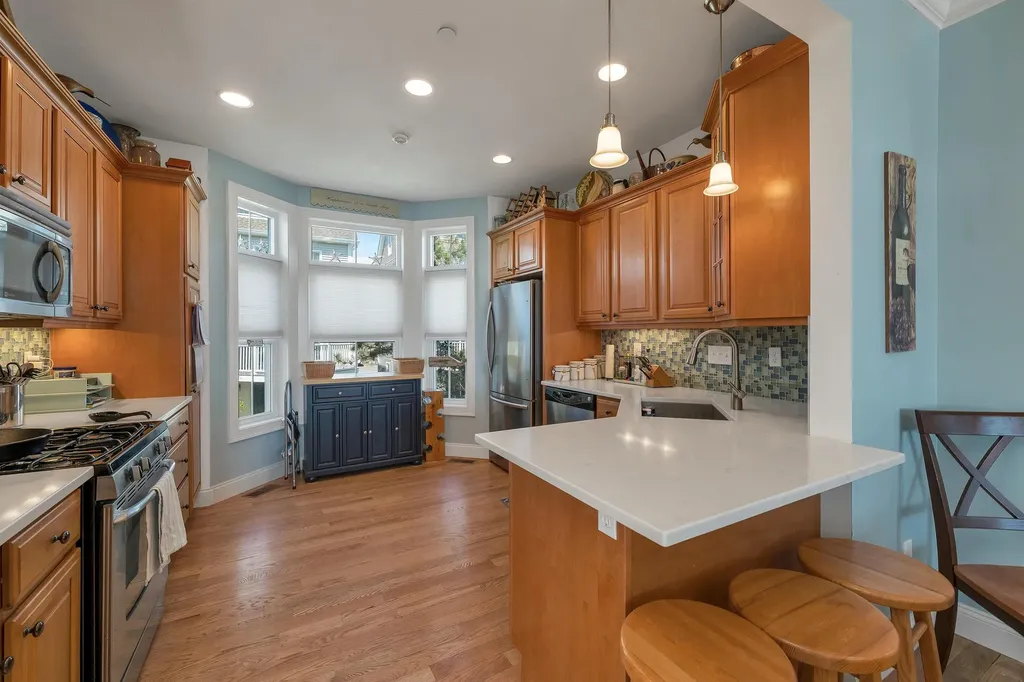 24 Harbor Road Hampton NH 03842