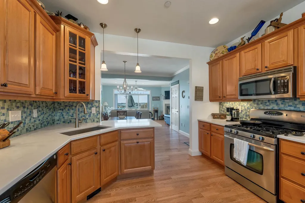24 Harbor Road Hampton NH 03842