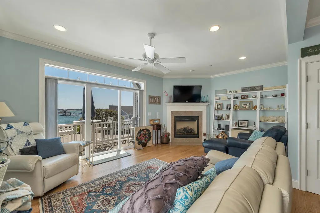 24 Harbor Road Hampton NH 03842