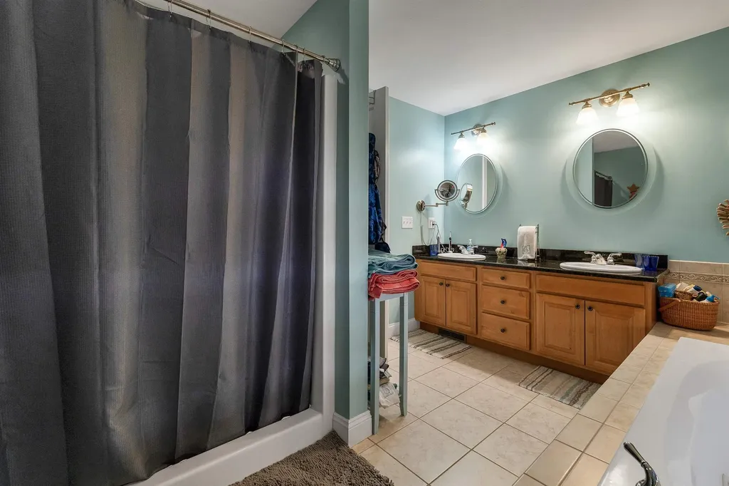 24 Harbor Road Hampton NH 03842