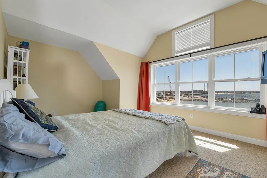 24 Harbor Road Hampton NH 03842
