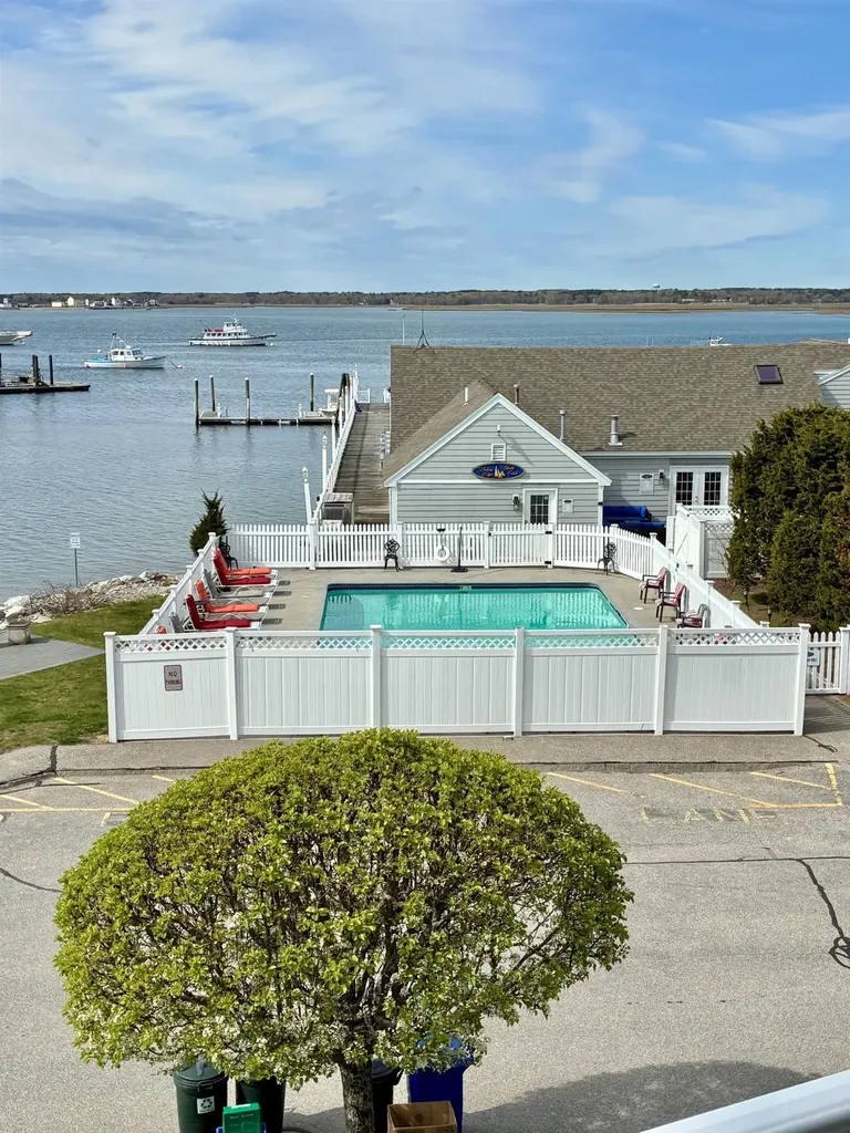24 Harbor Road Hampton NH 03842