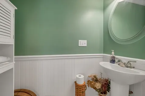 24 Harbor Road Hampton NH 03842