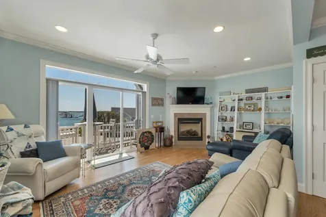 24 Harbor Road Hampton NH 03842