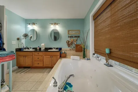 24 Harbor Road Hampton NH 03842