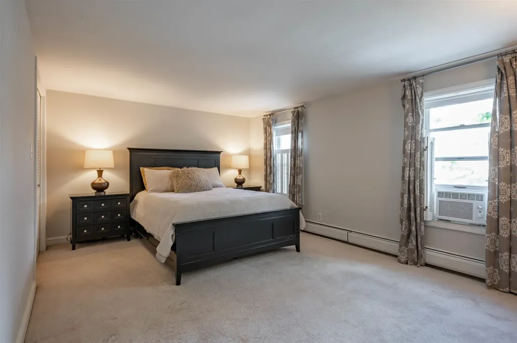 5 Ashland Street Nashua NH 03064-1808
