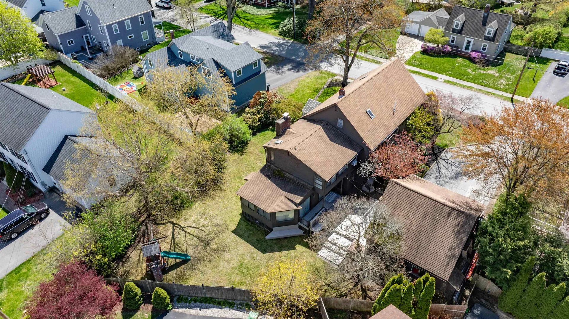 5 Ashland Street Nashua NH 03064-1808