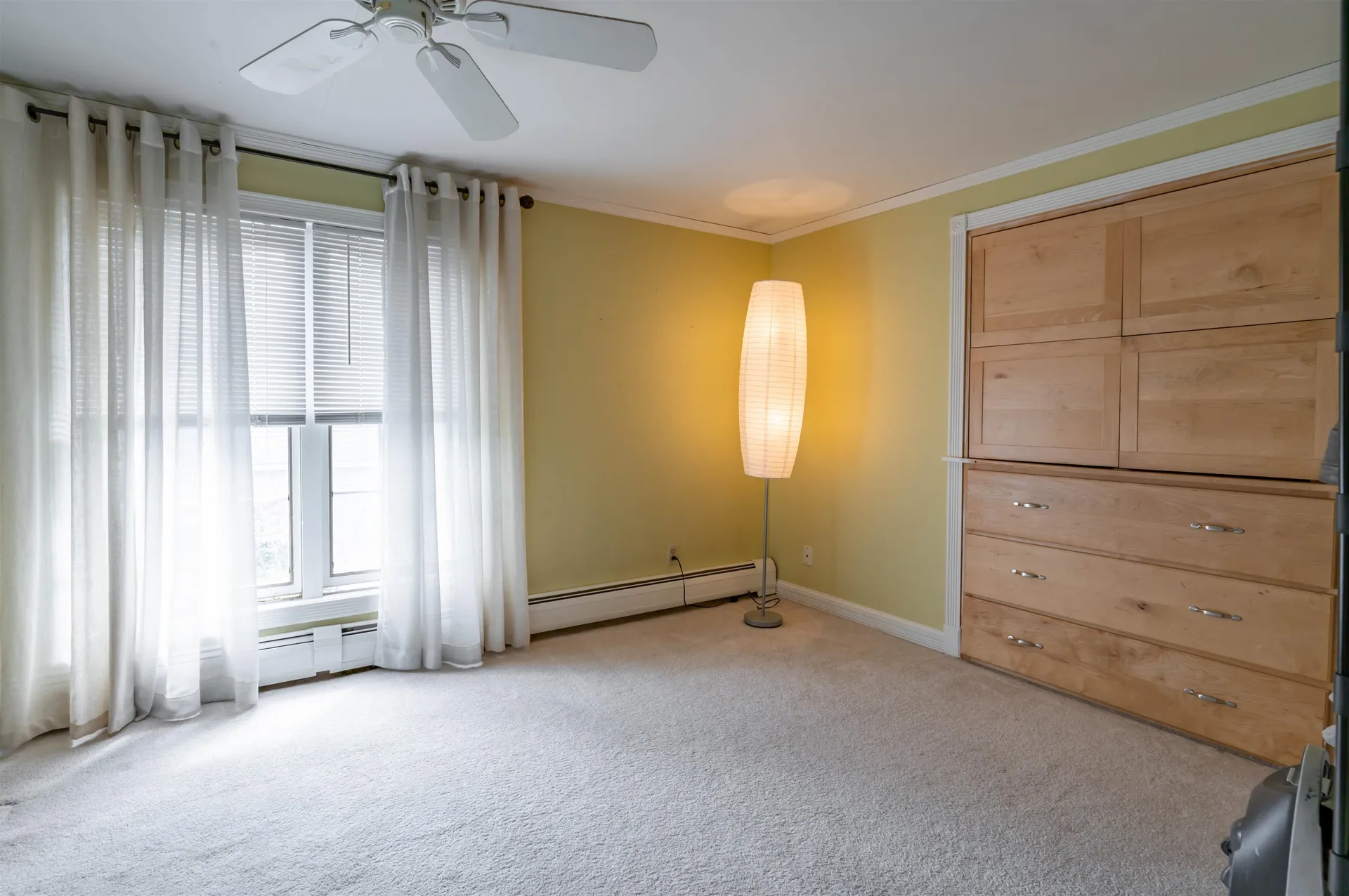 5 Ashland Street Nashua NH 03064-1808