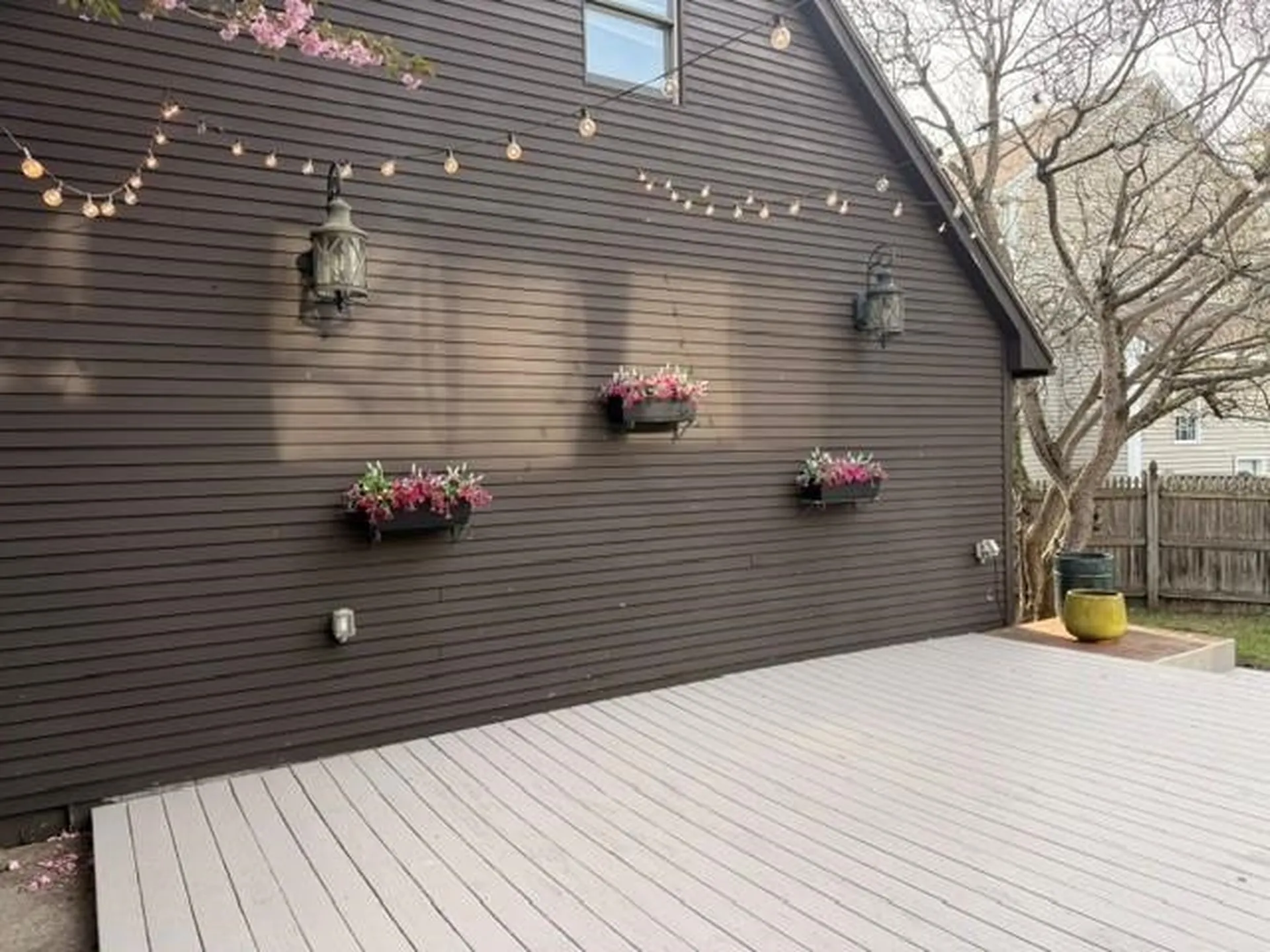 5 Ashland Street Nashua NH 03064-1808