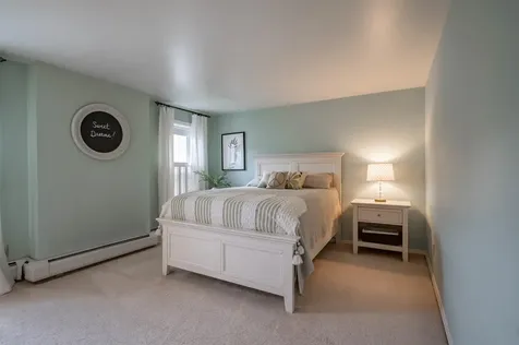 5 Ashland Street Nashua NH 03064-1808