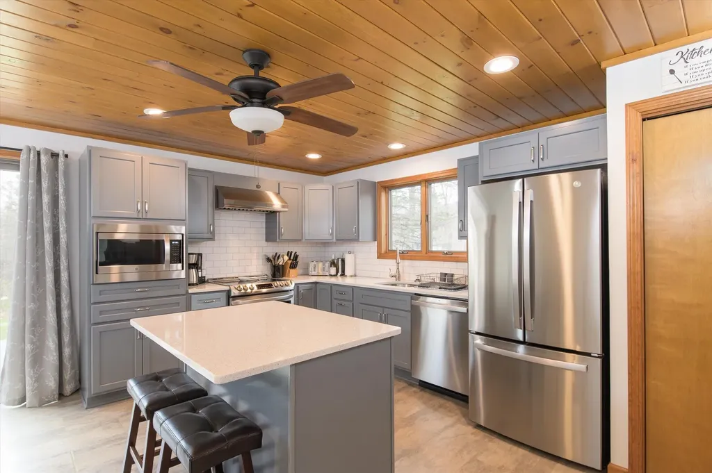 620 Station Road Mount Holly VT 05758