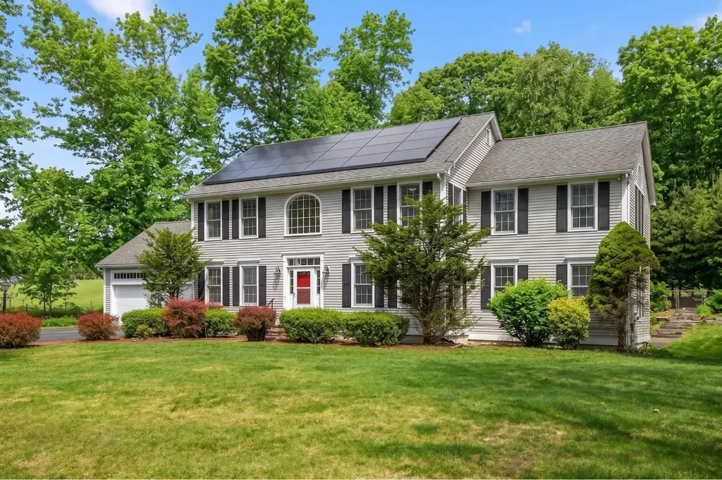 6 Drury Plains Road Stratham NH 03885