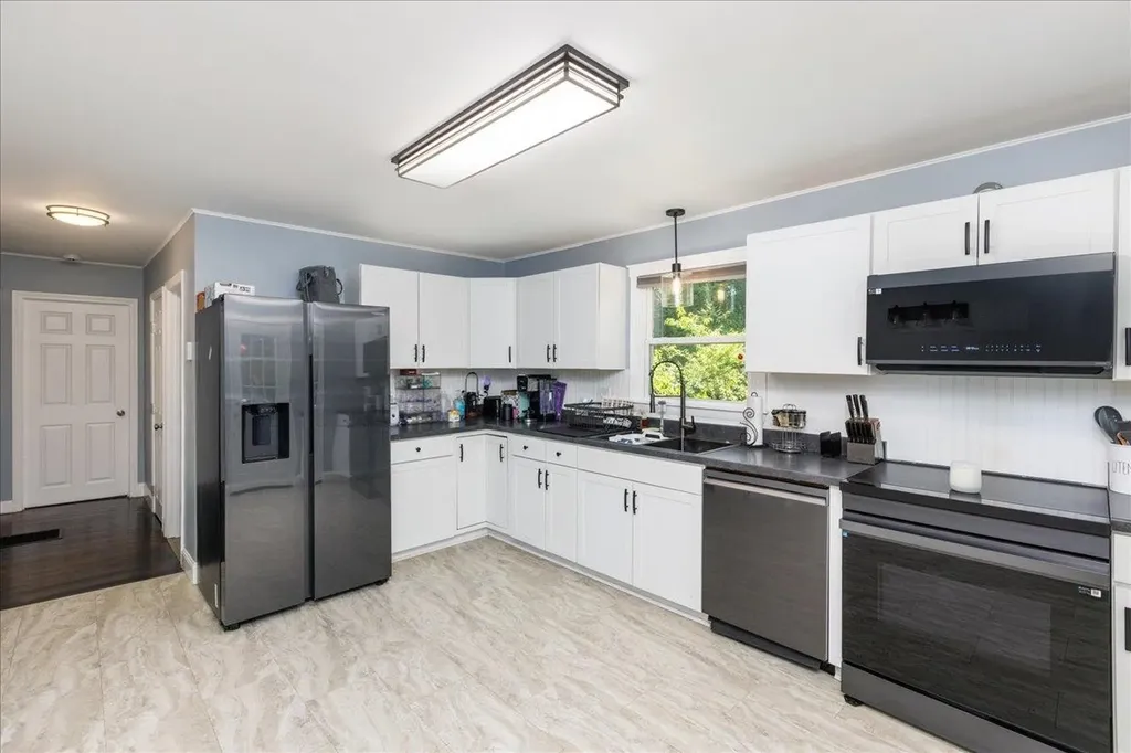 736 Columbus Avenue Rochester NH 03867