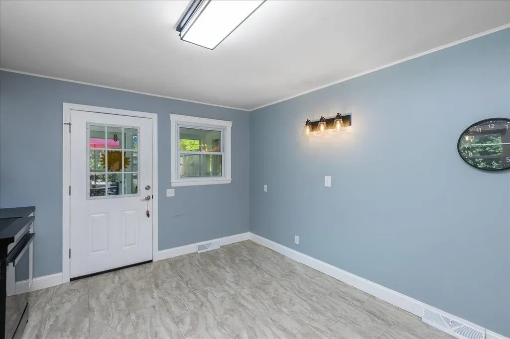 736 Columbus Avenue Rochester NH 03867