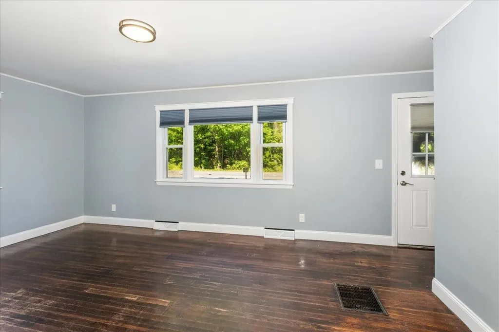 736 Columbus Avenue Rochester NH 03867