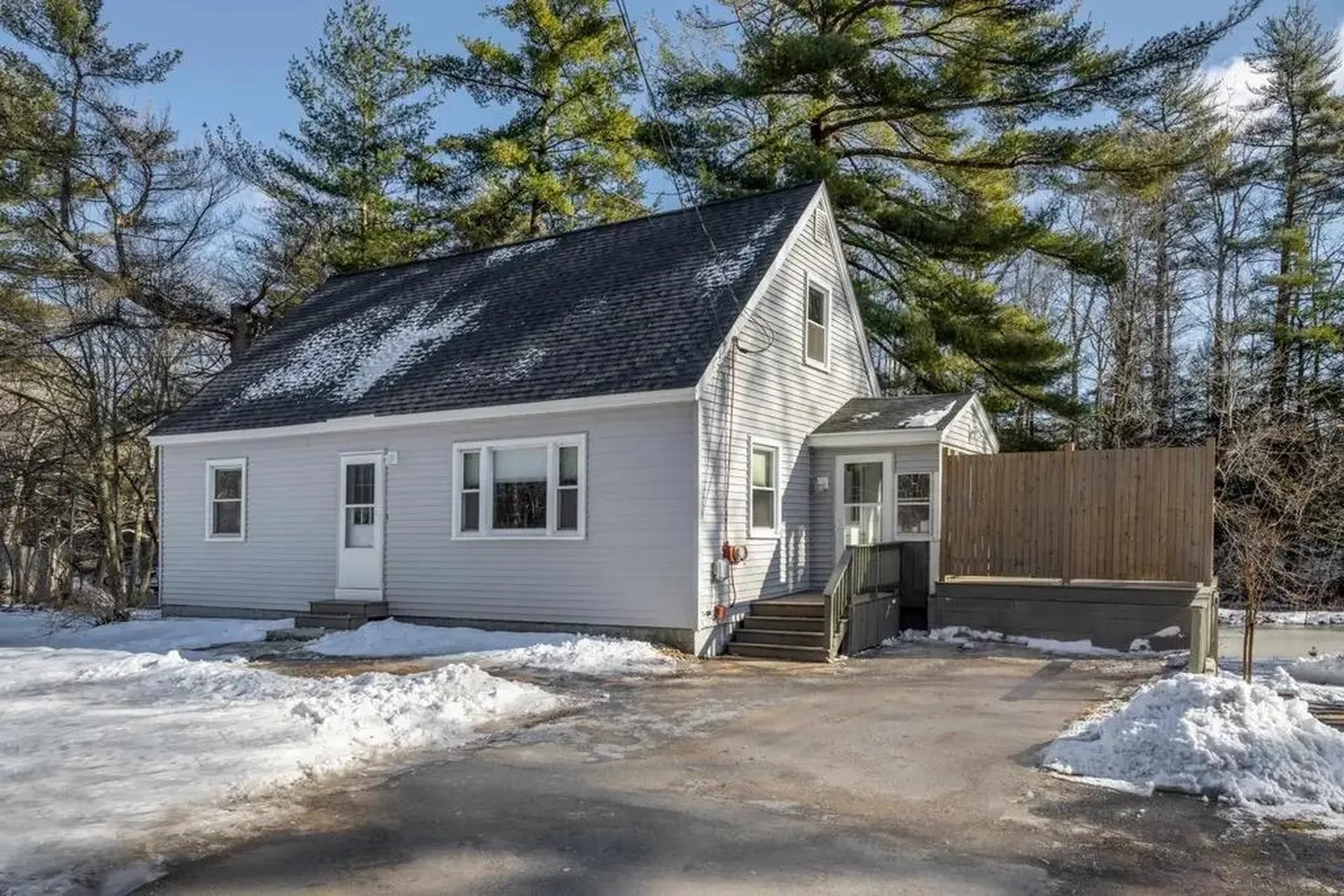 736 Columbus Avenue Rochester NH 03867