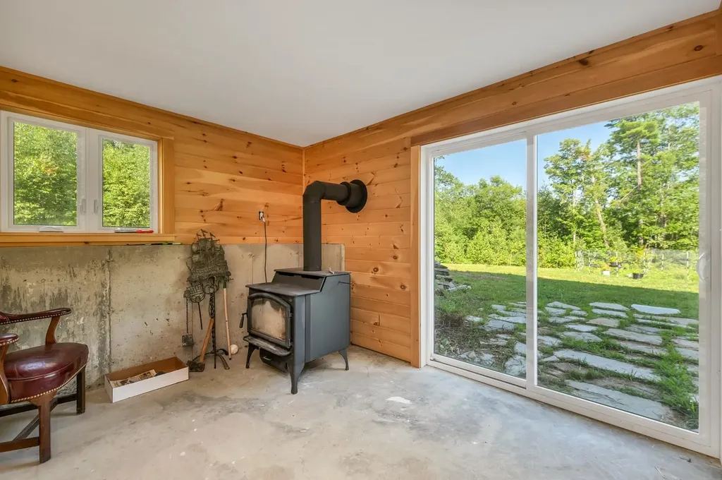 76 Curries Way Brookfield NH 03872