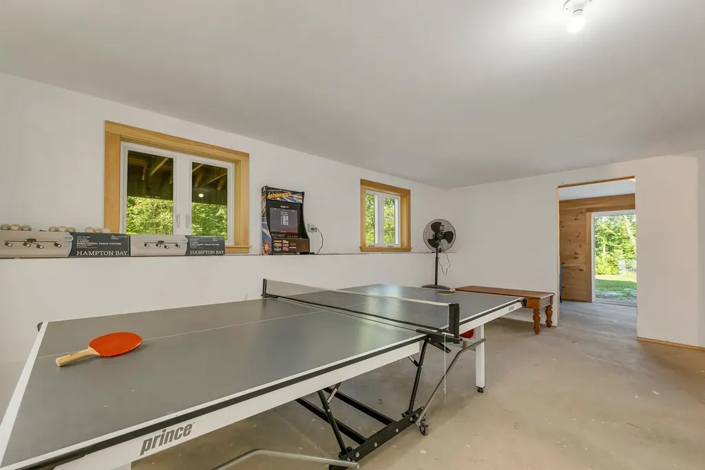 76 Curries Way Brookfield NH 03872