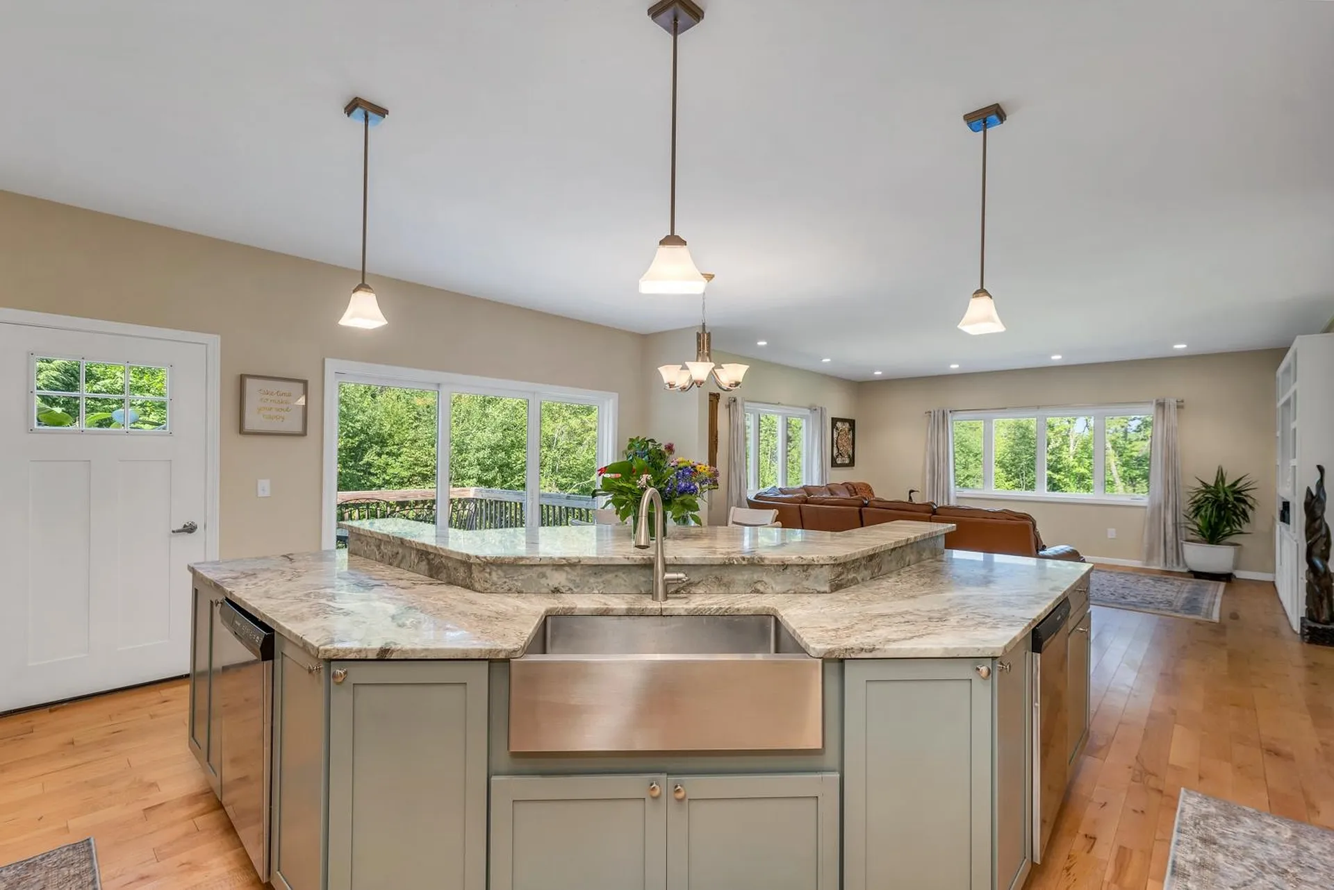 76 Curries Way Brookfield NH 03872