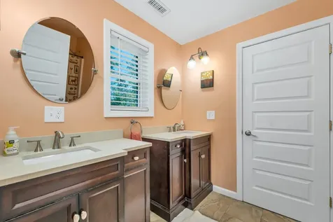 76 Curries Way Brookfield NH 03872