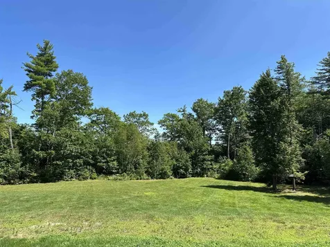 76 Curries Way Brookfield NH 03872