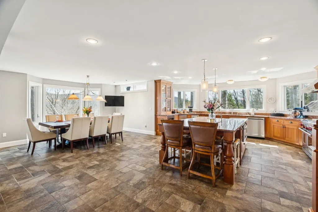 114 Oak Ridge Way Woodstock VT 05091