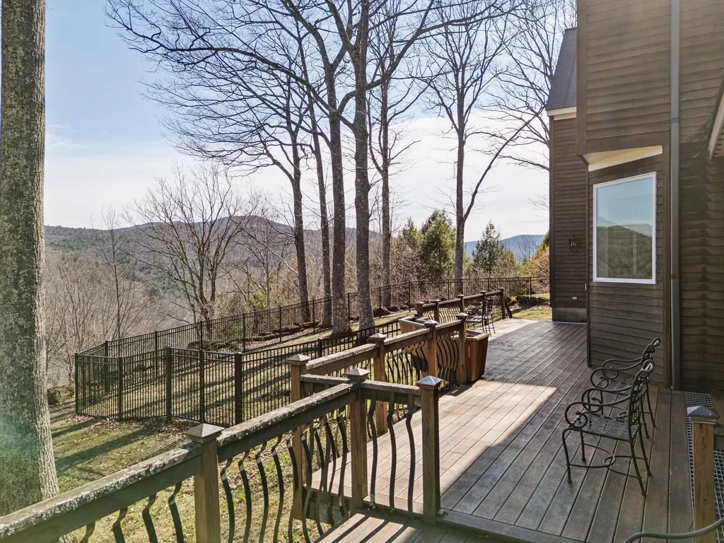 114 Oak Ridge Way Woodstock VT 05091