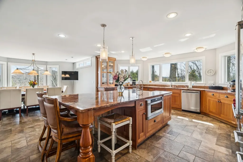 114 Oak Ridge Way Woodstock VT 05091