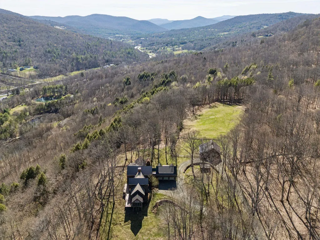114 Oak Ridge Way Woodstock VT 05091
