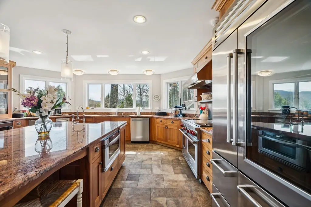 114 Oak Ridge Way Woodstock VT 05091