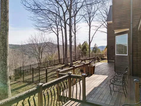 114 Oak Ridge Way Woodstock VT 05091
