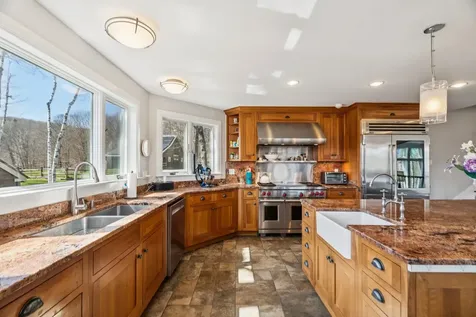 114 Oak Ridge Way Woodstock VT 05091