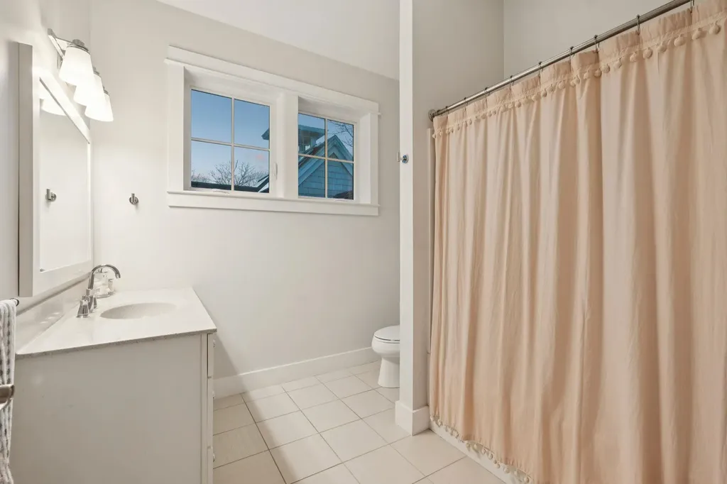 32 Niblick Lane Greenland NH 03840