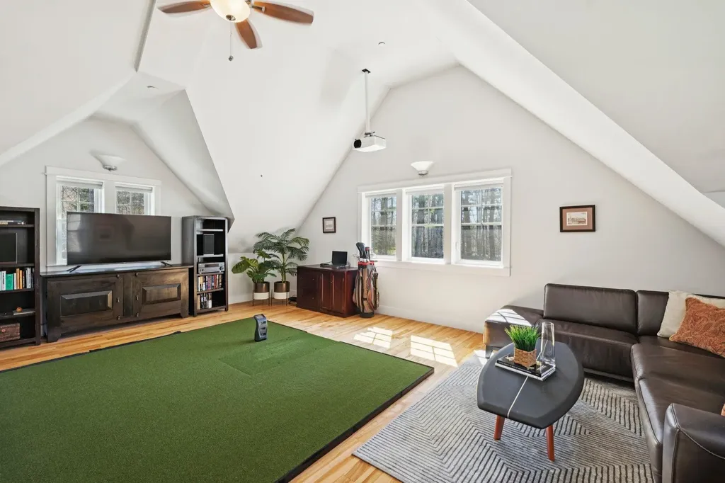 32 Niblick Lane Greenland NH 03840