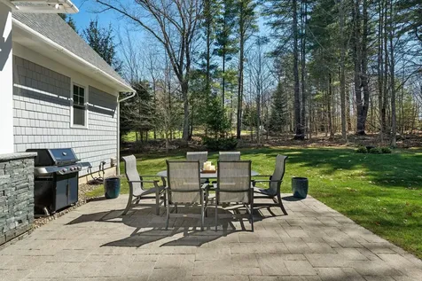 32 Niblick Lane Greenland NH 03840