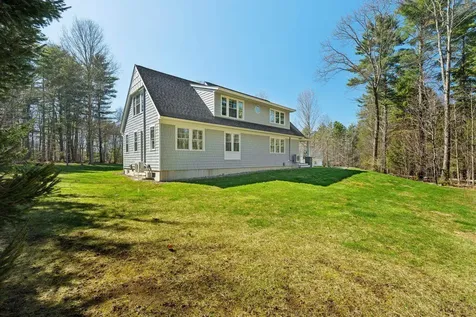 32 Niblick Lane Greenland NH 03840