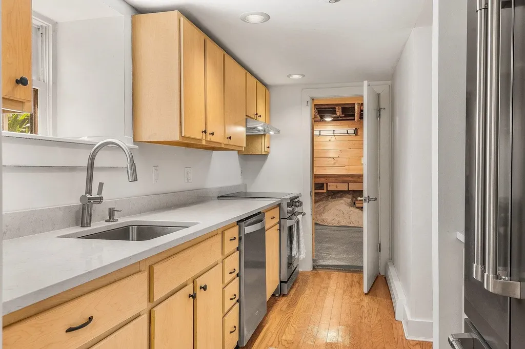 348 Maplewood Avenue Portsmouth NH 03801