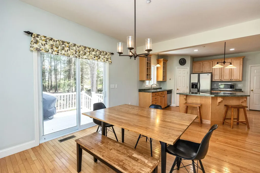 20 Robbe Farm Road Peterborough NH 03458