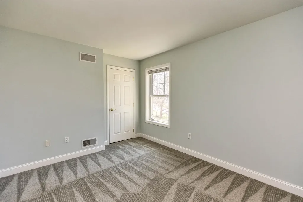 20 Robbe Farm Road Peterborough NH 03458